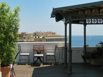 076 Hotel.jpg